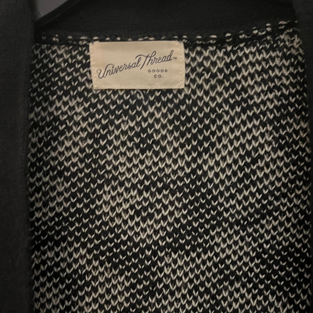 Cardigan - Picture 4 of 4